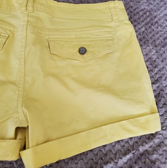 Aeropostale Cuffed Shorts - Picture 6 of 8